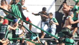 Gresca en el graderío del Estadio de Nueva Chicago