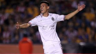 Uriel Antuna en el Chivas contra Tigres