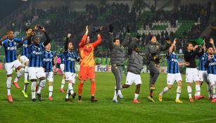 Jugadores del Inter de Milan celebran la victoria 