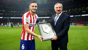 Ratón Ayala fue homenajeado por el Atlético de Madrid