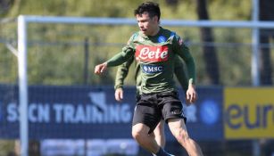 Hirving Lozano en entrenamiento con Napoli