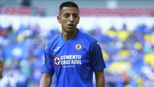 Alvarado, en un partido de Cruz Azul