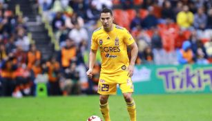 Jesús Dueñas en un partido con Tigres en el  Azteca 