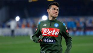 Hirving Lozano previo a un juego del Napoli