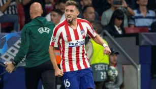 Héctor Herrera celebra una anotación con el Atlético