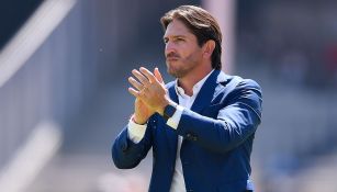 Bruno Marioni en un partido como técnico de Pumas 