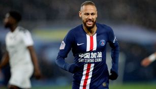 Neymar lamenta una falla en un duelo con el PSG