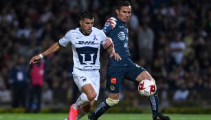 Paul Aguilar durante el duelo en Ciudad Universitaria 