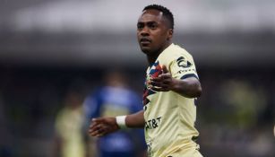 El jugador de las Águilas, durante un partido