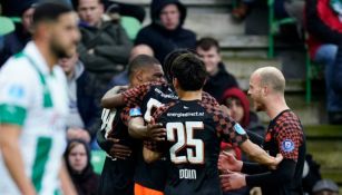 Jugadores del PSV celebran una diana sobre el Groningen