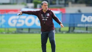 Tata Martino durante un entrenamiento de la Selección Mexicana