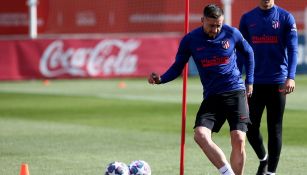 Héctor Herrera durante un entrenamiento con Atlético de Madrid