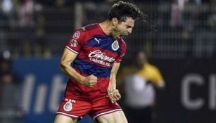 Antonio Briseño en acción con Chivas 