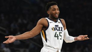 Donovan Mitchell, se lamenta en un juego