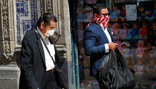 Personas caminando en las calles de la CDMX