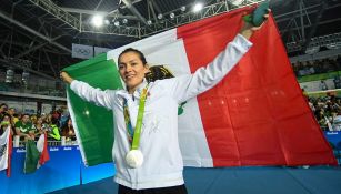 María del Rosario Espinoza con la bandera de México en Río 2016