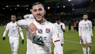 Cherki festeja un gol con la camiseta del Olympique de Lyon