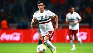 JJ Macías durante un partido con la Selección Mexicana