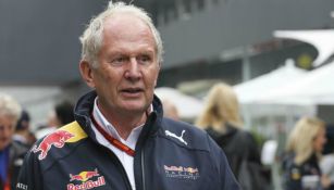 Helmut Marko con la escudería de Red Bull