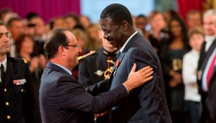 Pape Diouf (derecha), expresidente del Olympique de Marsella