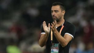 Xavi Hernández aplaude en un juego del Al-Sadd