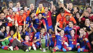 Jugadores del Barcelona celebran un campeonato de Champions