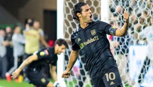 Carlos Vela, el tercer deportista más popular en Los Angeles