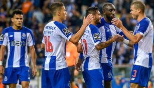 Elementos del Porto festejan un gol en la Liga de Portugal