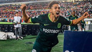 Andrés Andrade celebra un gol con Atlético Nacional