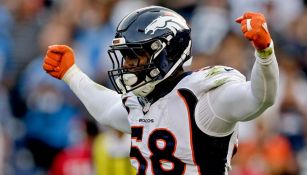 Von Miller festeja luego de lograr una captura 