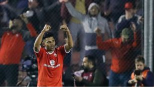 Silvio Romero en festejo de gol con Independiente 