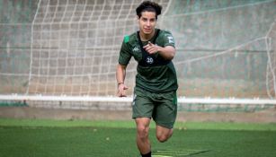 Diego Lainez en entrenamiento con Betis