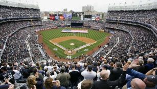 El  Yankee Stadium durante un juego de la novena de Nueva York