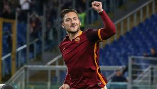 Totti, en festejo con la Roma 