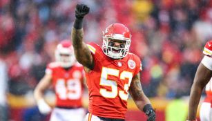 Anthony Hitchens durante un juego de los Chiefs