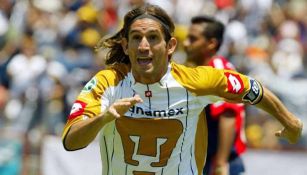 El exdelantero de Pumas festeja un gol en CU 