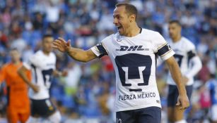 Marcelo Díaz durante un juego de Pumas