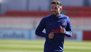 Héctor Herrera durante un entrenamiento con el Atlético