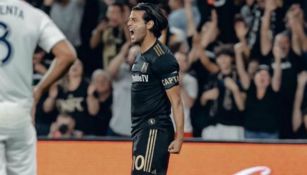 Carlos Vela jugando con el LAFC 