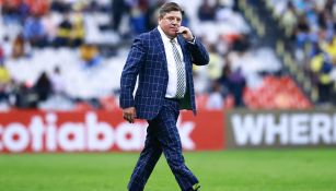 Miguel Herrera en partido con América