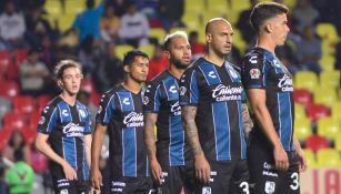 Jugadores de Querétaro durante un partido