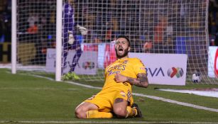 Gignac festeja un gol con Tigres