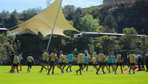 Jugadores de Pumas durante un entrenamiento