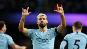 Sergio Agüero festeja un gol con el Manchester City