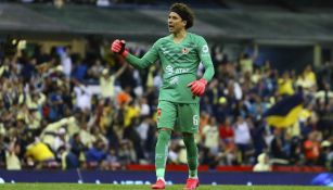 Ochoa en partido con América