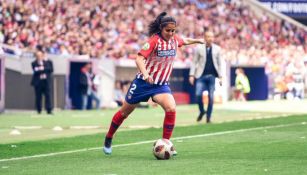 Kenti Robles durante un duelo con el Atlético de Madrid 