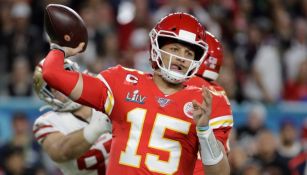 Patrick Mahomes durante un partido con Kansas City