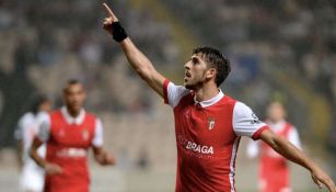 Paulinho celebrando un gol con Braga 