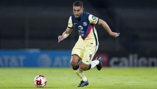 Sebastián Cáceres en partido con América