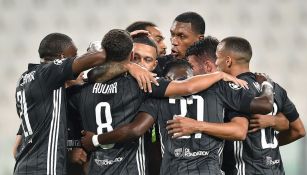 Jugadores del Lyon en el partido vs Juventus